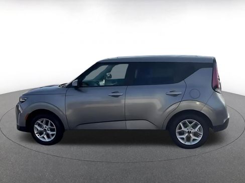Used 2025 Kia Soul LX w/ LX Technology Package image 8