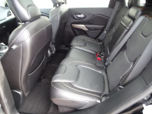 Used 2017 Jeep Cherokee Limited w/ Luxury Group image 34