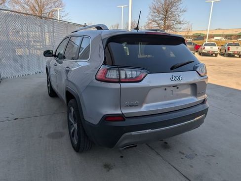 Used 2019 Jeep Cherokee Limited image 14