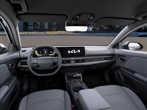 New 2025 Kia K4 LXS image 36