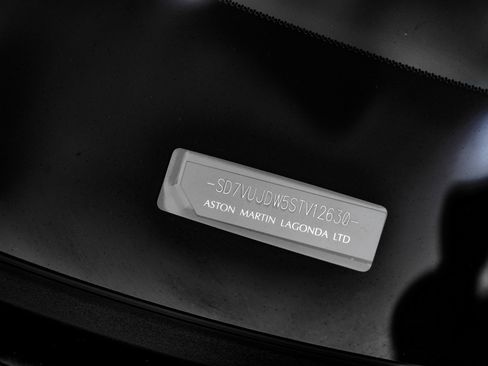 Used 2025 Aston Martin DBX 707 image 32