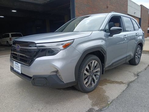 Certified 2025 Subaru Forester Touring AWD/4WD image 7