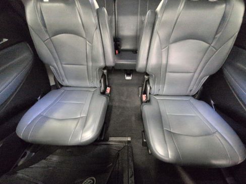 Used 2024 Buick Enclave Essence w/ Experience Buick Package AWD/4WD image 25