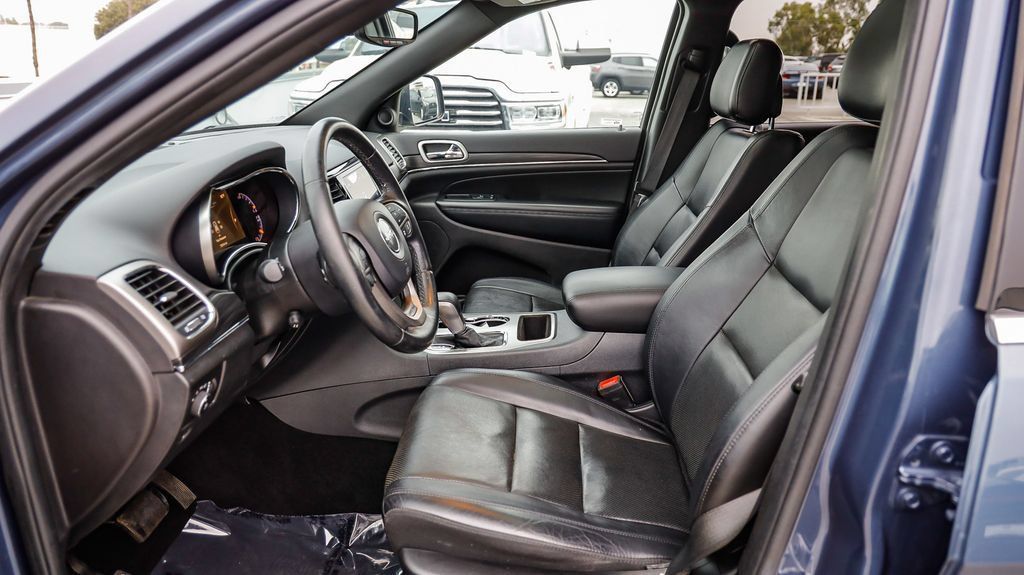 Used 2019 Jeep Grand Cherokee Limited w/ Luxury Group II RWD image 22