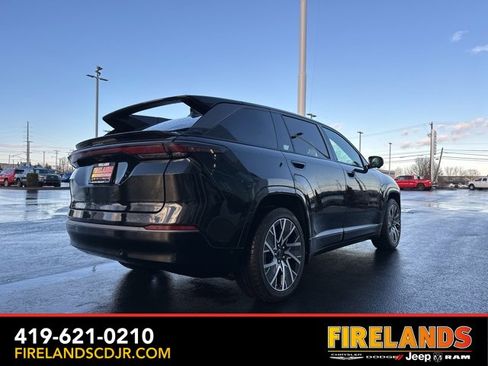 Used 2025 Jeep Wagoneer S Limited image 15