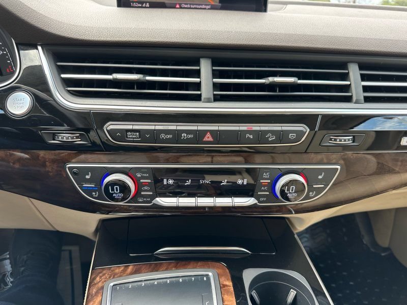 Used 2018 Audi Q7 3.0T Prestige AWD/4WD image 26