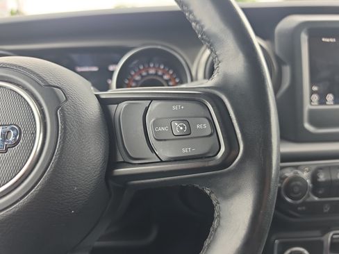 Used 2023 Jeep Gladiator Sport AWD/4WD image 23