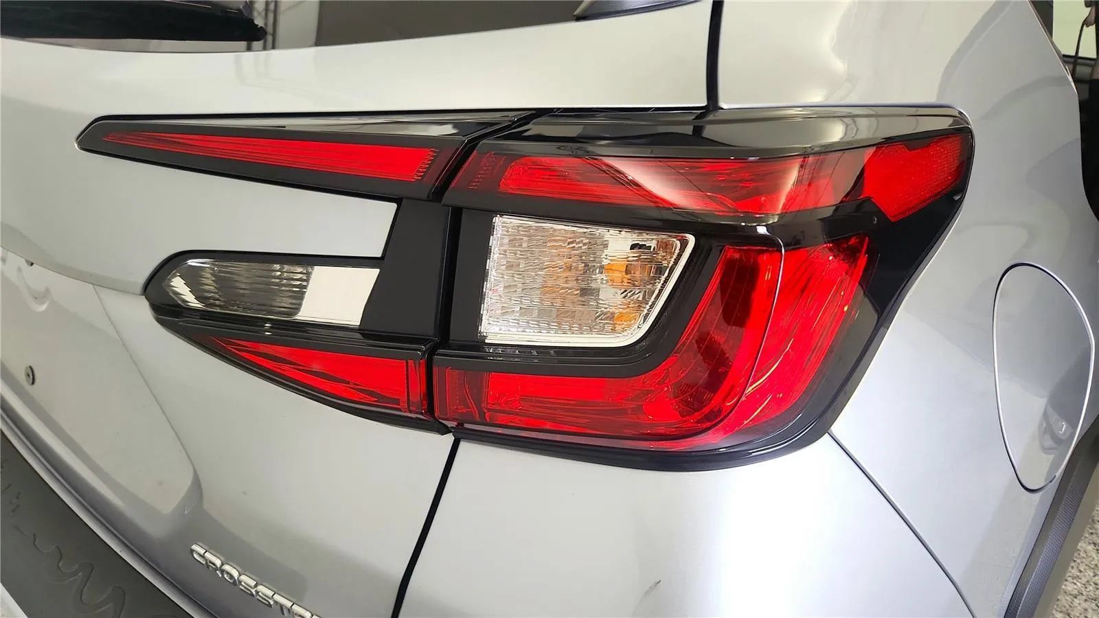 Used 2024 Subaru Crosstrek 2.5i Limited AWD/4WD image 32