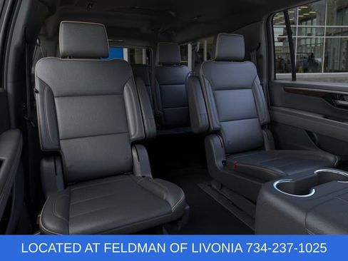 New 2025 Chevrolet Suburban Premier w/ Sun And Tow Package image 17