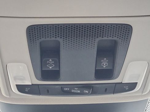 Used 2023 Honda Pilot Elite image 21