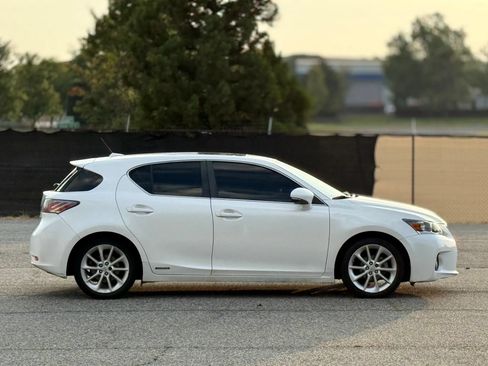 Used 2013 Lexus CT 200h w/ Premium Pkg w/Backup Camera FWD image 7