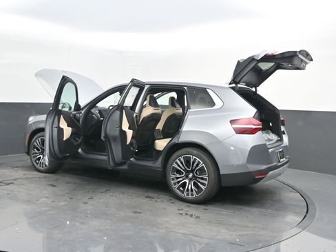 Used 2025 BMW X3 xDrive30i w/ Premium Package image 50