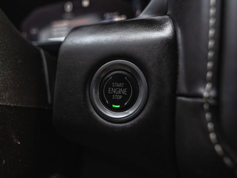 Used 2023 GMC Yukon Denali Ultimate image 18