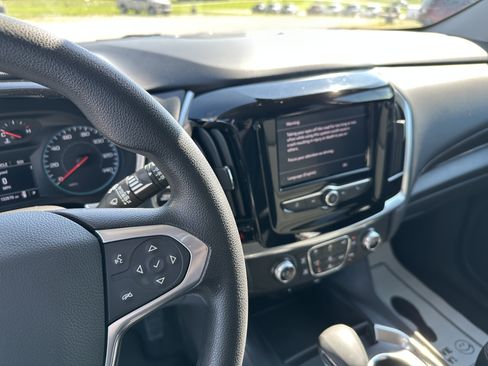 Certified 2021 Chevrolet Traverse LS FWD image 14