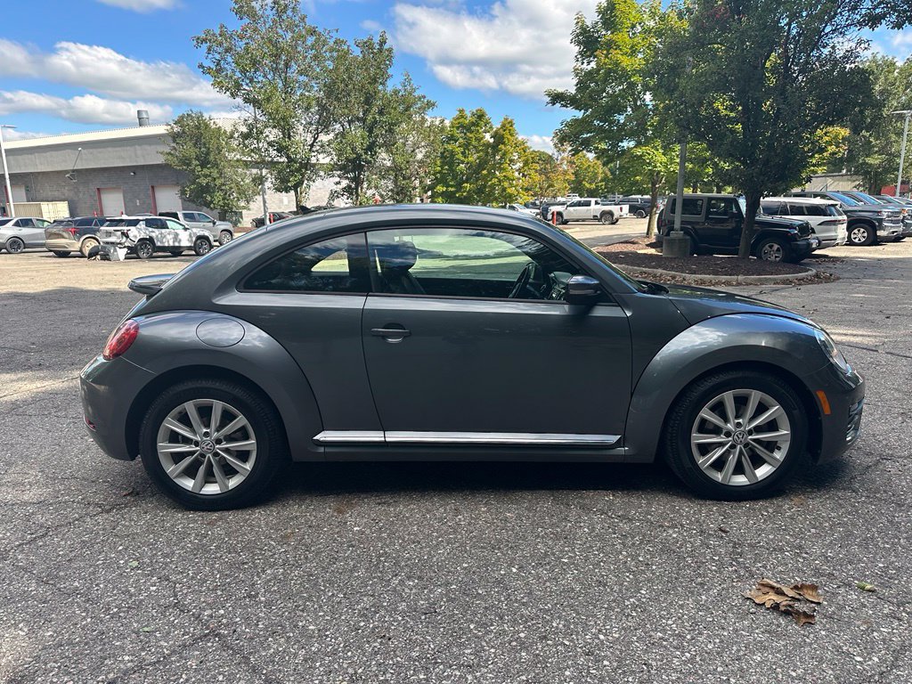 Used 2018 Volkswagen Beetle 2.0T S FWD image 6