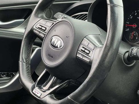 Used 2018 Kia Stinger GT2 image 34