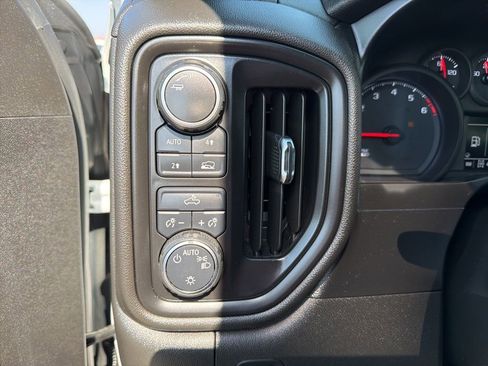Used 2020 Chevrolet Silverado 1500 Custom w/ Custom Value Package AWD/4WD image 44