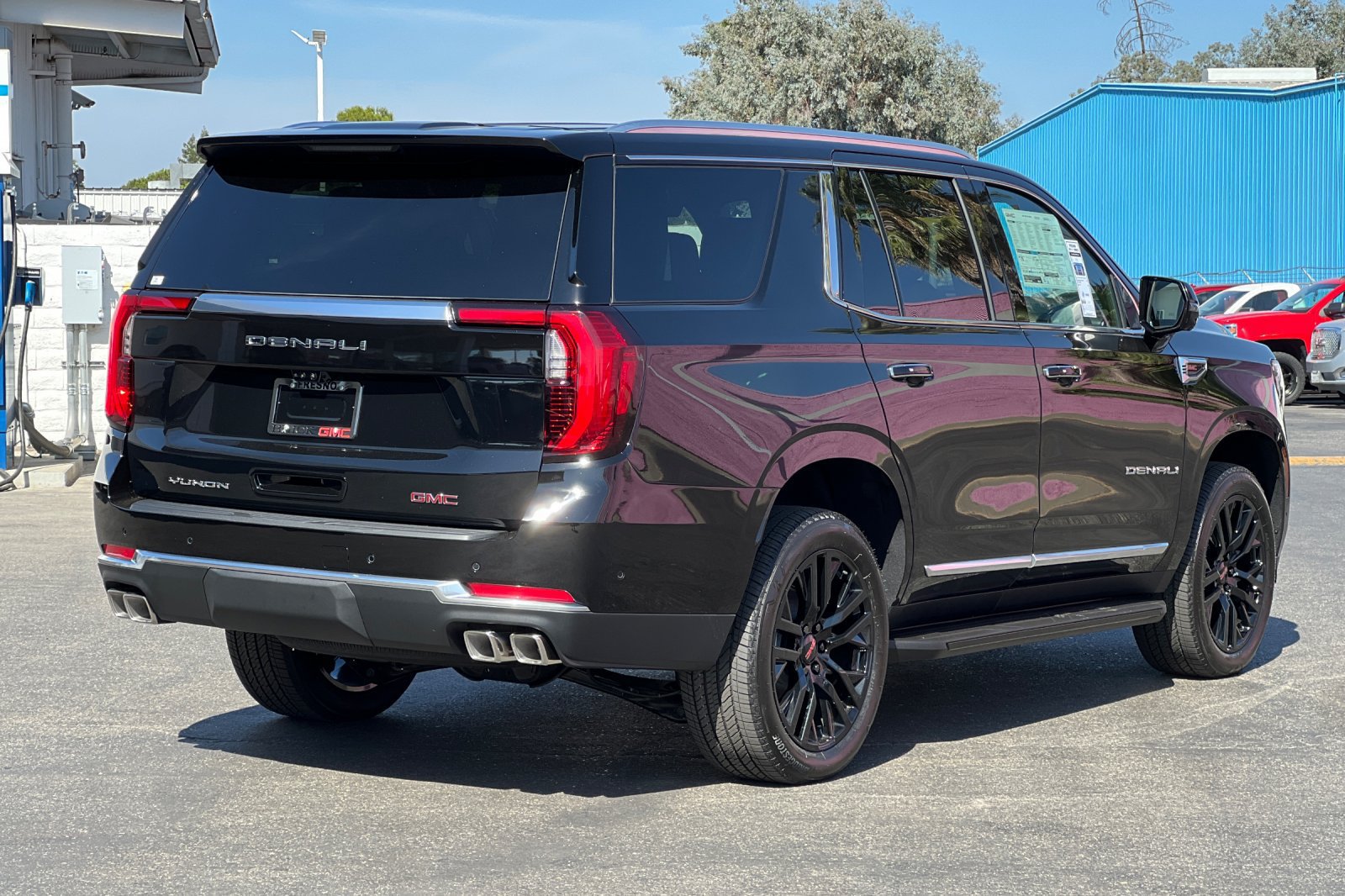 New 2026 GMC Yukon Denali w/ Advanced Technology Package AWD/4WD image 4