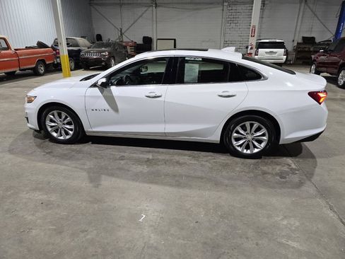 Used 2019 Chevrolet Malibu LT FWD image 6