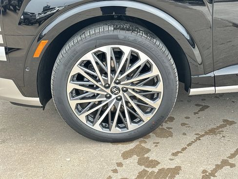 New 2026 Hyundai Palisade Calligraphy image 3