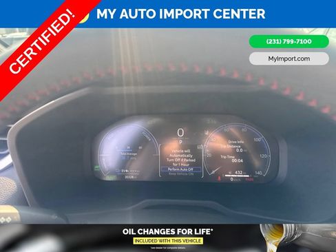 Certified 2025 Toyota RAV4 XSE AWD/4WD image 18