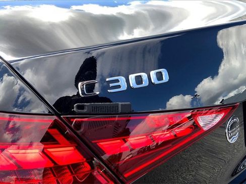 Used 2025 Mercedes-Benz C 300 4MATIC Sedan image 8