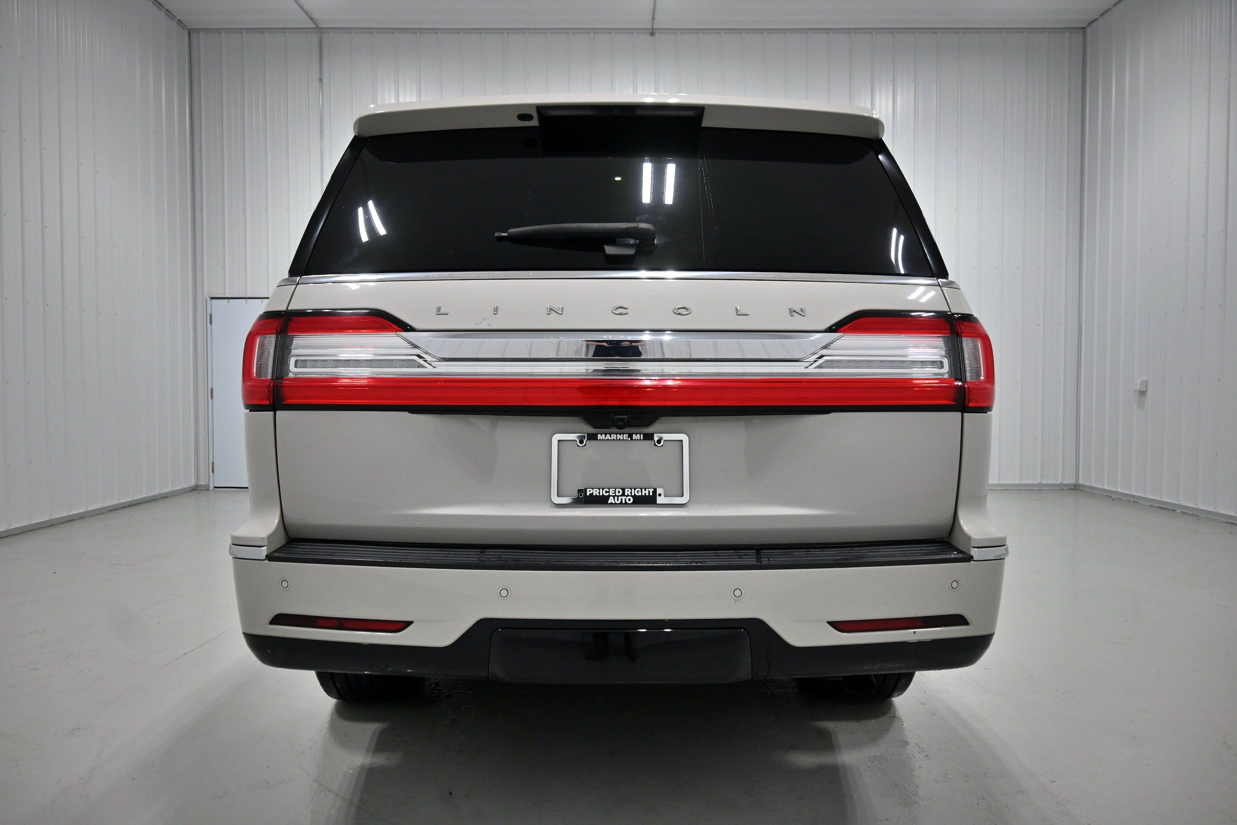 Used 2020 Lincoln Navigator Reserve w/ Luxury Package AWD/4WD image 33