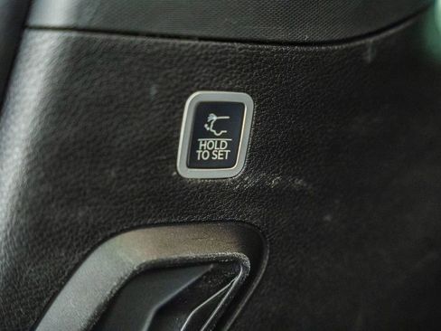 Used 2024 Jeep Wagoneer Series III AWD/4WD image 13