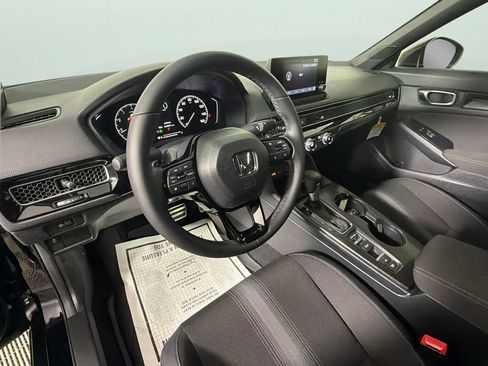 Used 2025 Honda Civic Sport image 18