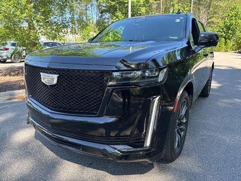 Used 2023 Cadillac Escalade Sport w/ Touring Package AWD/4WD image 8