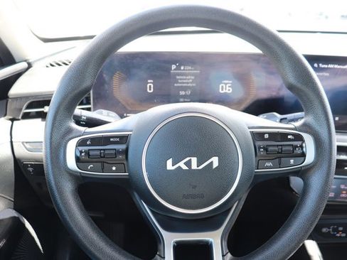 Used 2025 Kia K5 LXS image 18