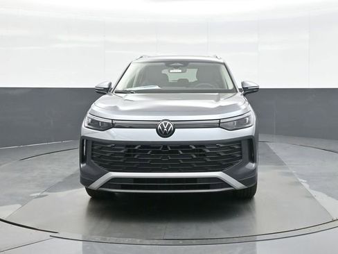 New 2026 Volkswagen Tiguan SE AWD/4WD image 2