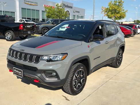 New 2026 Jeep Compass Trailhawk AWD/4WD image 9