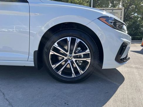 New 2025 Volkswagen Jetta Sport image 9