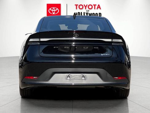 New 2027 Toyota Prius Plug-In Hybrid FWD image 5