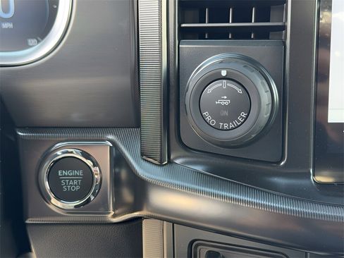 New 2025 Ford F150 Platinum w/ FX4 Off-Road Package image 18