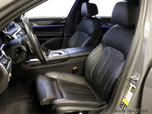 Certified 2022 BMW 750i xDrive w/ Executive Package image 10