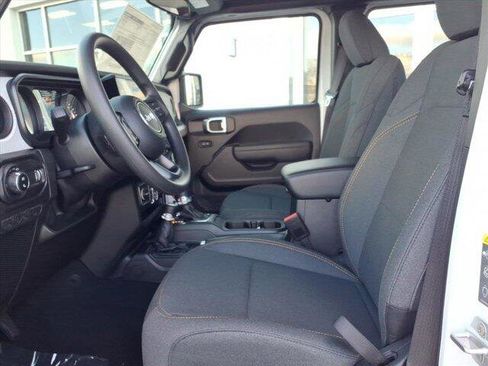 New 2026 Jeep Gladiator Sport image 10