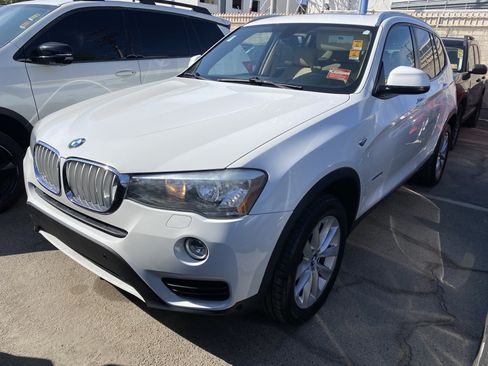 Used 2017 BMW X3 xDrive28i AWD/4WD image 2