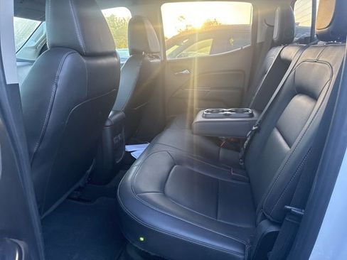 Used 2016 GMC Canyon SLT w/ Driver Alert Package image 4