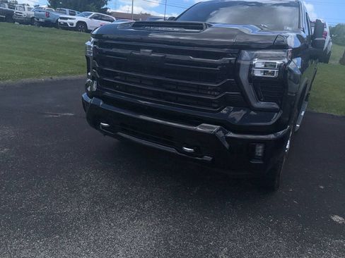 Used 2024 Chevrolet Silverado 2500 High Country w/ High Country Premium Package AWD/4WD image 7