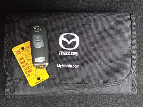 Used 2015 MAZDA MAZDA3 i Sport FWD image 41
