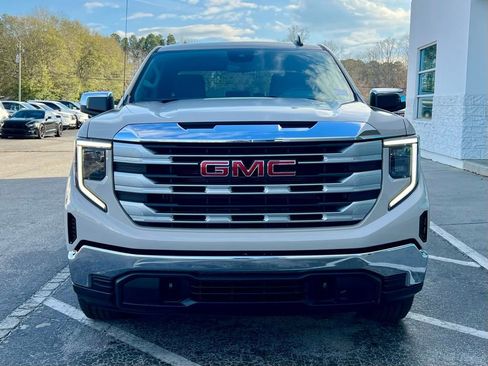 New 2026 GMC Sierra 1500 SLE image 9