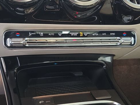 Used 2020 Mercedes-Benz CLA 250 image 25