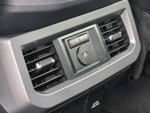 Used 2024 Ford F250 Lariat AWD/4WD image 17