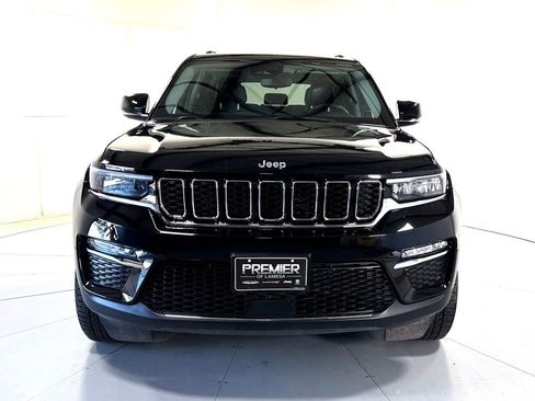 Used 2023 Jeep Grand Cherokee Limited w/ Luxury Tech Group II AWD/4WD image 9