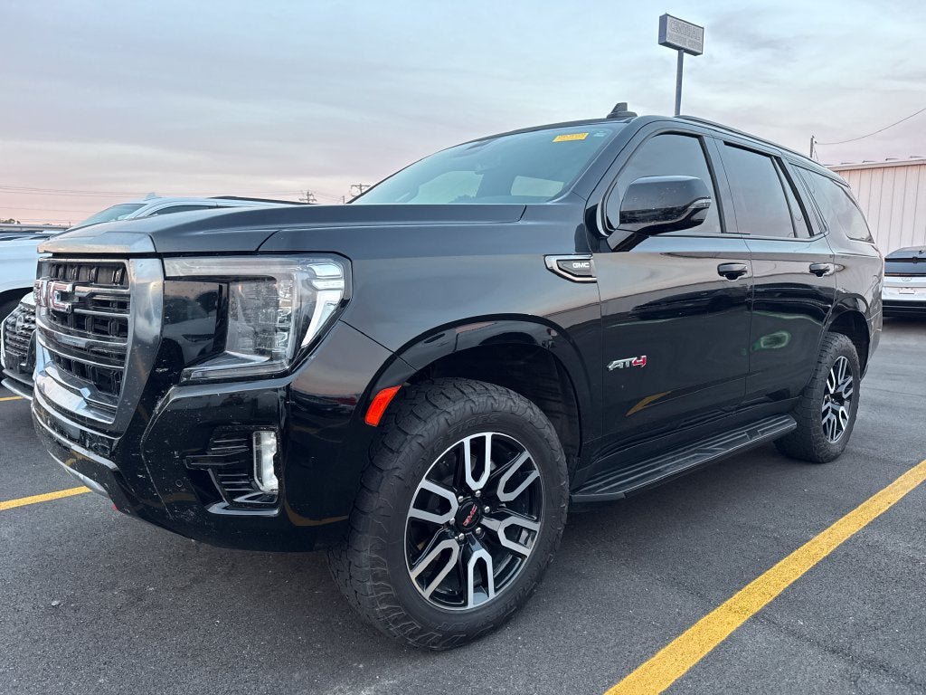 Used 2024 GMC Yukon AT4 w/ Technology Package AWD/4WD image 1