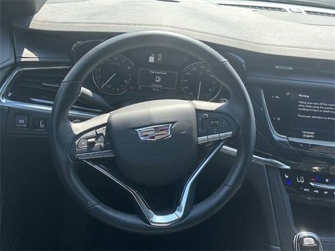 Used 2024 Cadillac XT6 Premium Luxury image 23