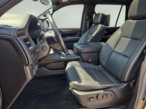 Used 2023 Chevrolet Tahoe Premier AWD/4WD image 17