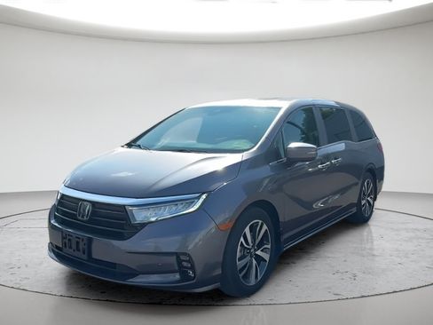 Used 2024 Honda Odyssey Touring image 1